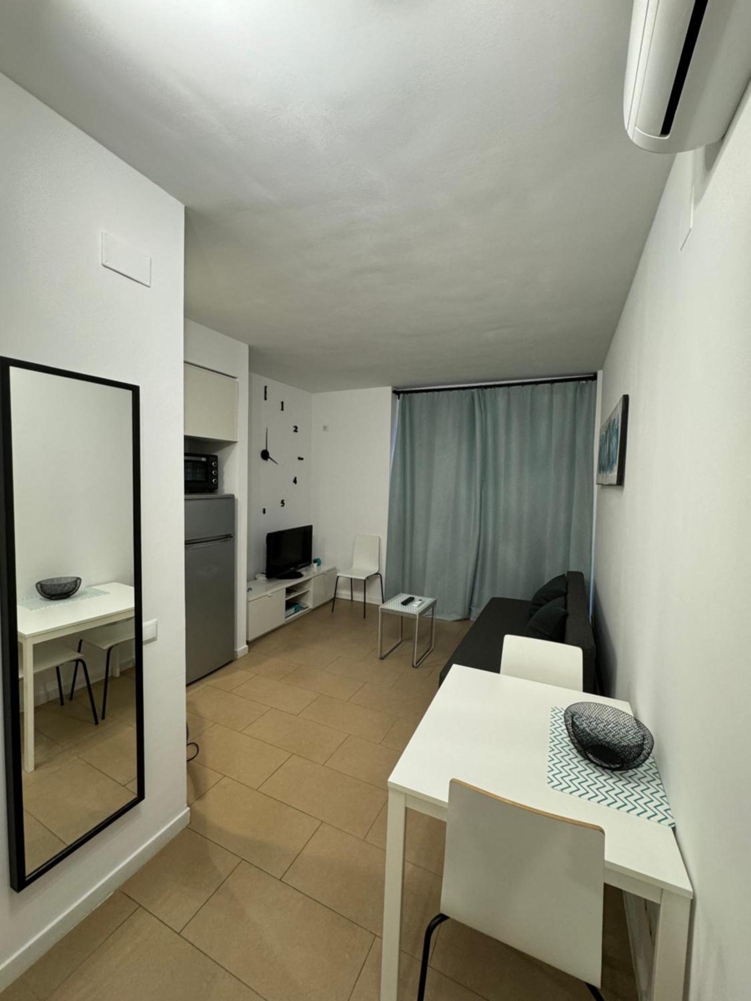 Moderno Apartamento Con Parking,Tarrassa, Barcelona Apartment Terrassa Exterior photo